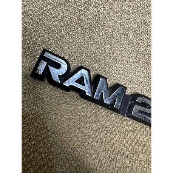 Dodge Ram 2500 RH Emblem 85501-C Chrome Used Condition genuine part - Picture 3 of 10